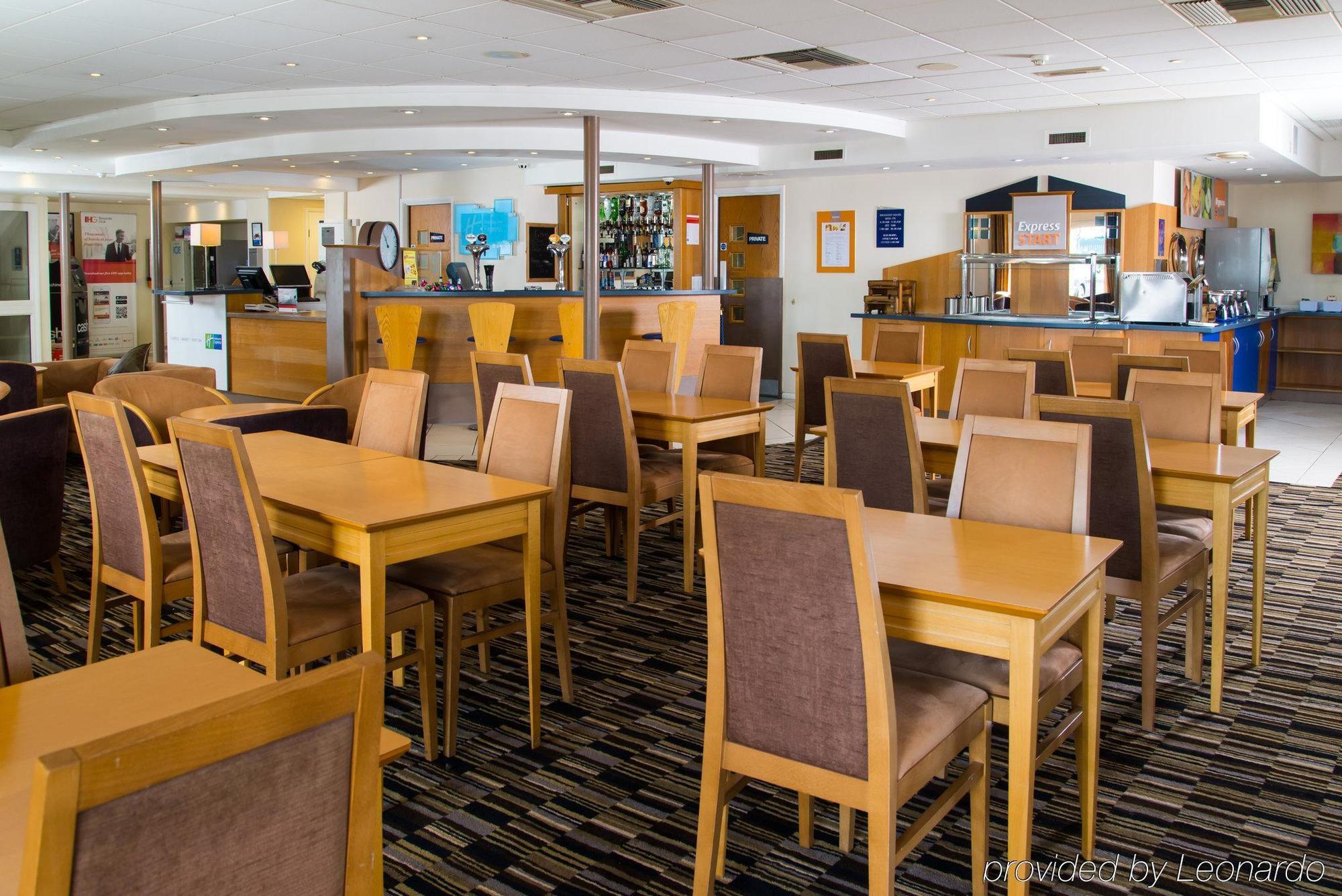 Holiday Inn Express Peterborough By Ihg Εξωτερικό φωτογραφία