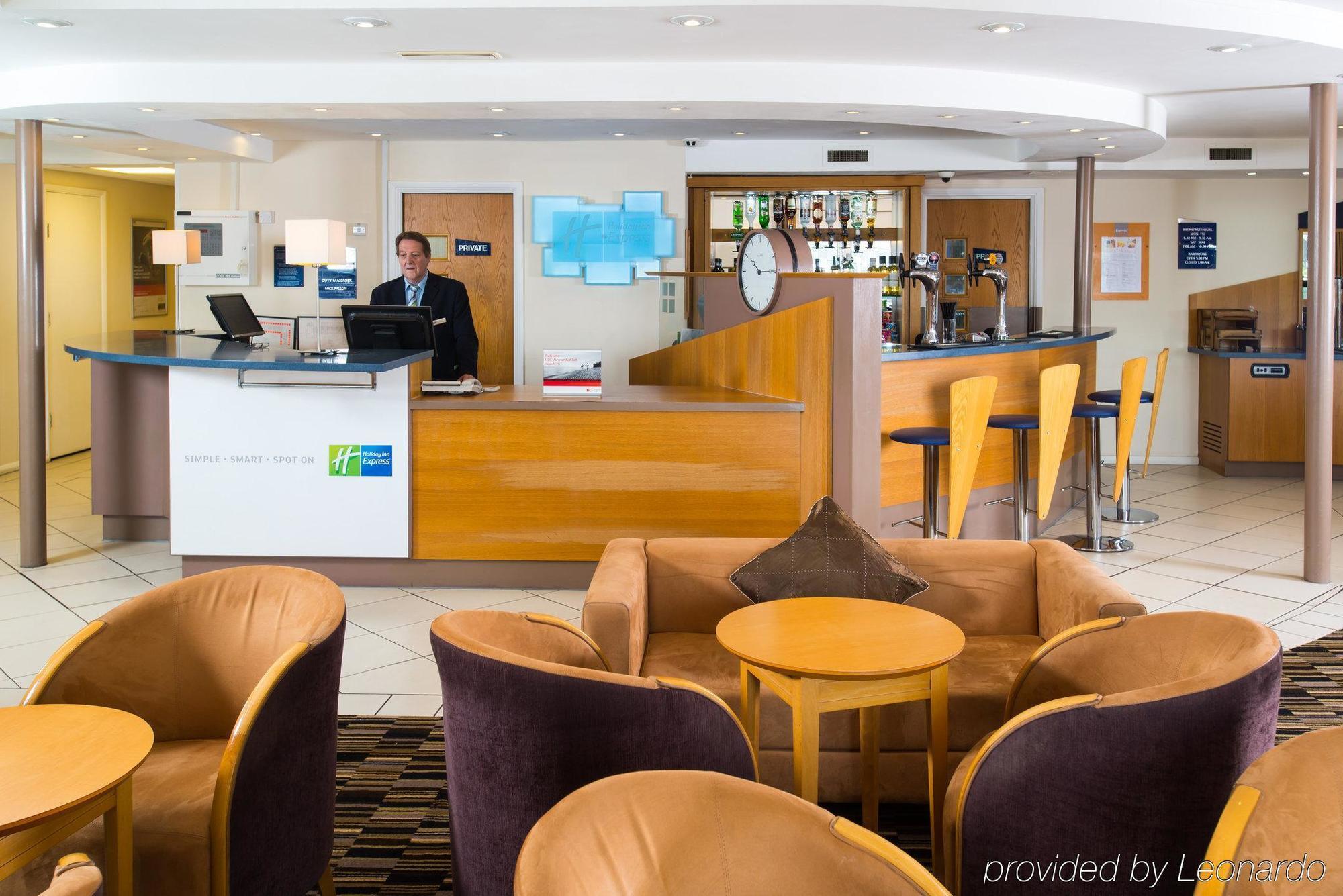 Holiday Inn Express Peterborough By Ihg Εξωτερικό φωτογραφία